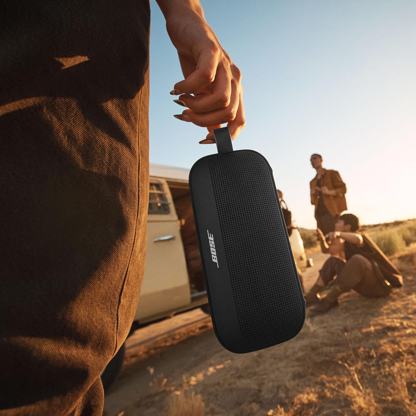 New Bose SoundLink Flex Portable Bluetooth Speaker (2nd Gen), Portable Outdoor Speaker with Hi-Fi Audio, Up to 12 Hours Battery Life, Waterproof and Dustproof, Black