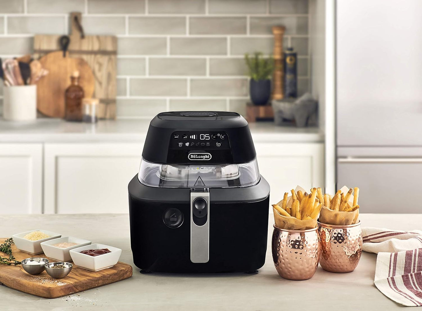 DeLonghi FH2394.BK Rapid Crisp Digital 5Qt Air Fryer with 360° view