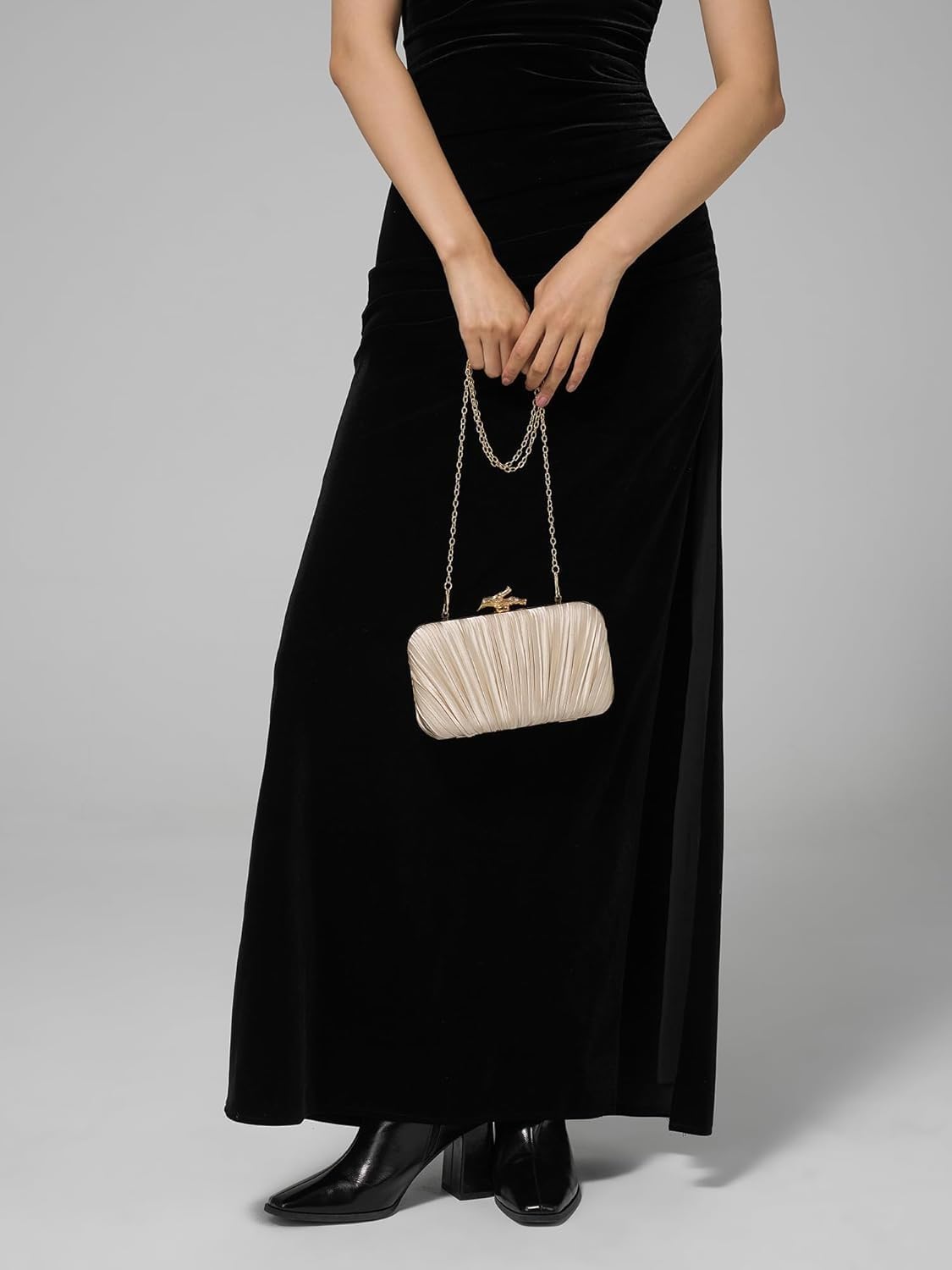 Clutch Purses for Women Evening Bag Pleated Clutch Bag with Chain Party Purses Handbag for Cocktail/Prom/Party/Wedding/Formal