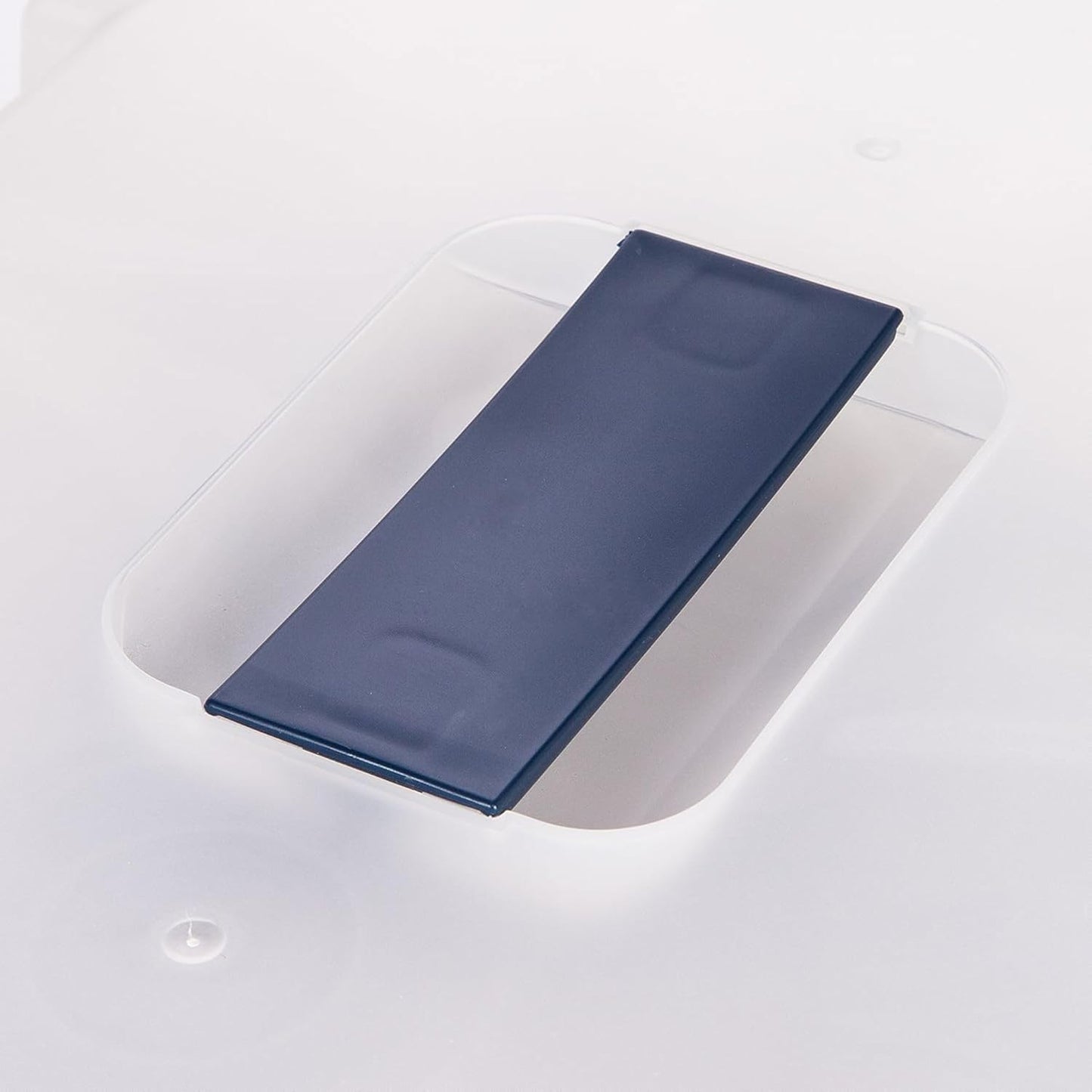 IRIS USA Cat Litter Box, Litter Box Enclosure with Scoop and Front Door Flap, Covered Kitty Litter Box for Privacy, Portable, Easy to Clean, Navy