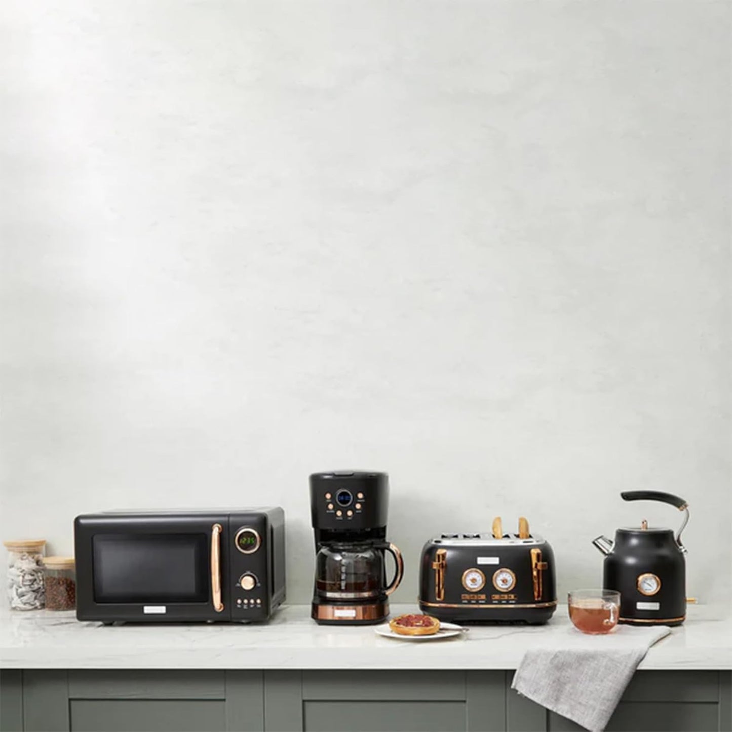 Haden Dorset 75083 Stainless Steel 1500W Retro Toaster 4 Slice Wide Slot w/Removable Crumb Tray and Settings, Black/Copper Toasters w/Adjustable Browning Control, Smart Toaster