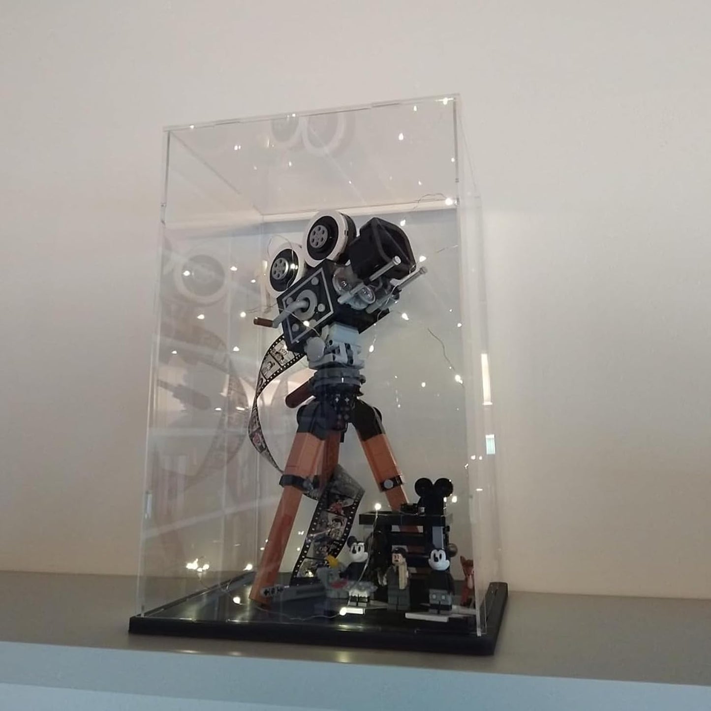 Thickened Clear Acrylic Display Case for Lego 10330 43268 76450 42170 10295 10353 Collectibles, Transparent Box Dustproof Protection with Wood-Plastic Base & String Light, Black Inside 40x20x20cm
