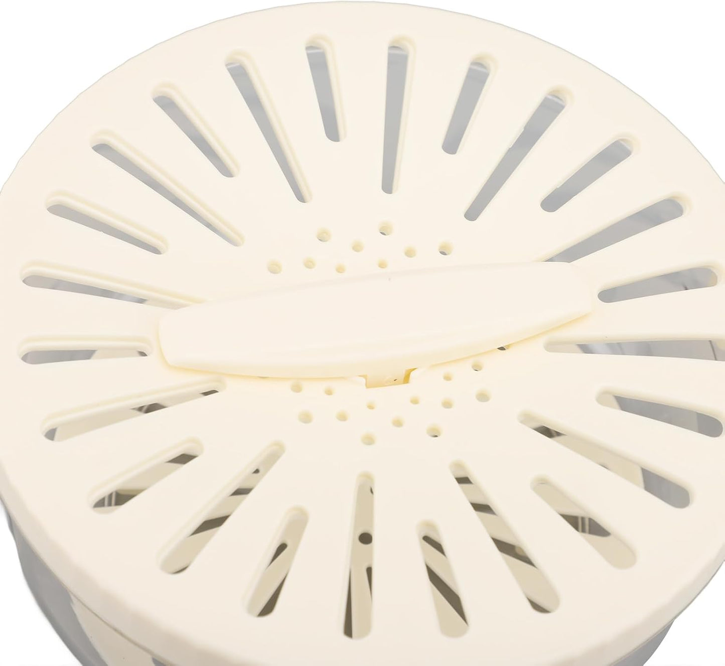 Fruit Vegetable Draining Bowl, Kitchen Strainer with Foldable Handle, Lid, Drain Tray, Rotating Fruit and Vegetable Washing Colander for Salad Mixing, Fruit Washing (White)