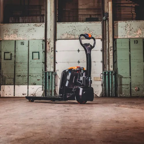 Global Industrial™ Self-Propelled Pallet Jack, Lithium Ion Powered, 3300 lb Cap,27”Wx45”L Forks