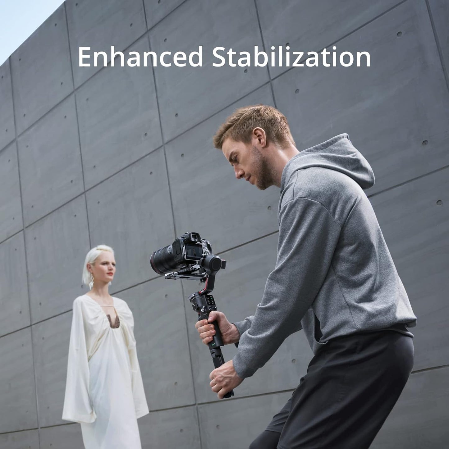 DJI RS 3 Mini, 3-Axis Gimbal Stabilizer for Cameras Canon/Sony/Panasonic/Nikon/Fujifilm, 2 kg (4.4 lbs) Tested Payload, Camera Stabilizer, Camera Gimbal with Native Vertical Shooting