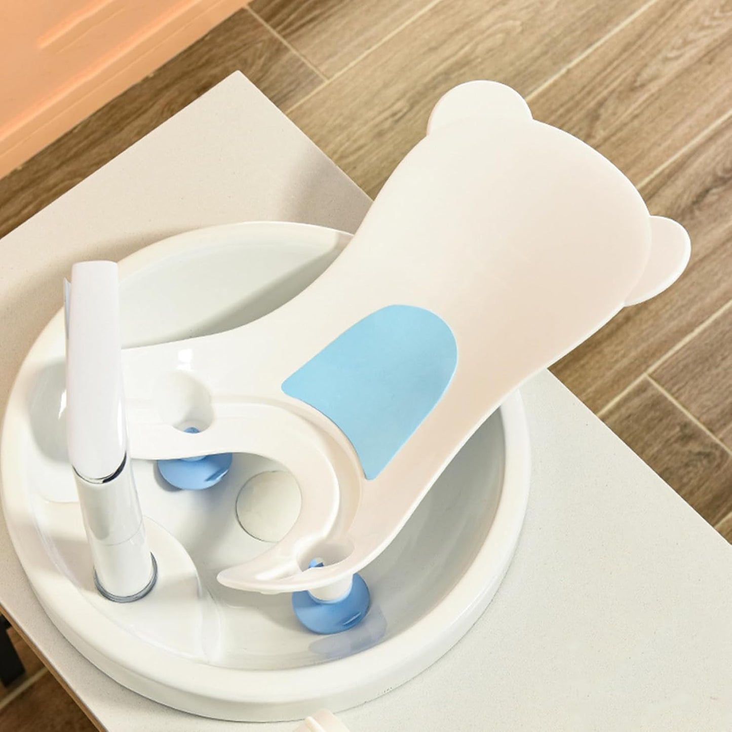 Baby Sink Bath with Suction Cup, Portable Sink Baby Bath with Hanging Hole, Buttock Support Washing Tool for Counter Bathtub Daily Use Bathtub for