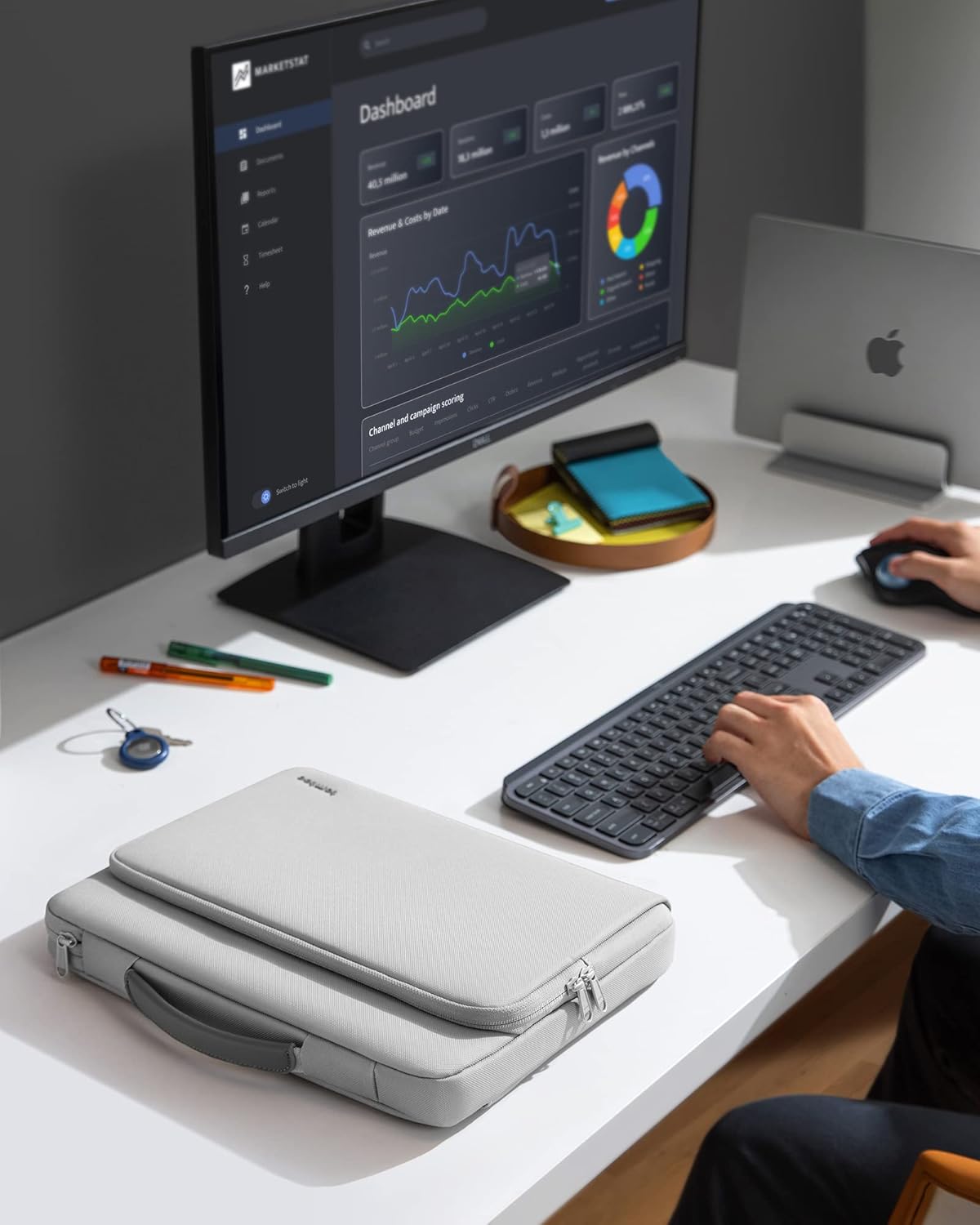 tomtoc 360 Protective Laptop Carrying Case for 16-inch New MacBook Pro M4/M3/M2/M1 Pro/Max 2024-2019, Water-Resistant Laptop Bag Sleeve with Accessory Pocket for The New Razer Blade 15