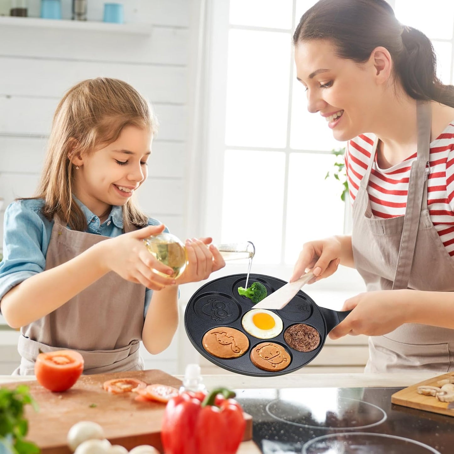 Pancake Pan with 7 Animal Shapes- 10 Inch Grill Pan Non-Stick Griddle 7 Cavity Mini Pancake Maker for Baking Cake Pancke, Brunch, Parties, Birthdays