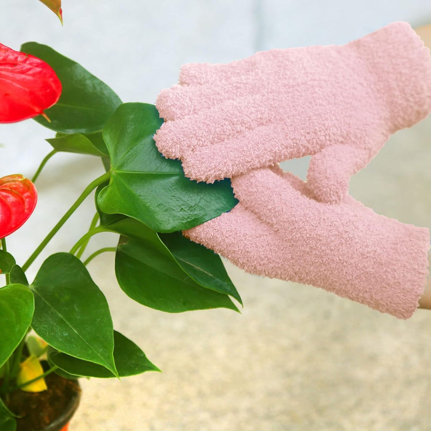 EvridWear Microfiber Auto Dusting Cleaning Gloves for Cars and Trucks, Dust Cleaning Gloves for House Cleaning, Perfect to Clean Mirrors, Lamps and Blinds (S/M)
