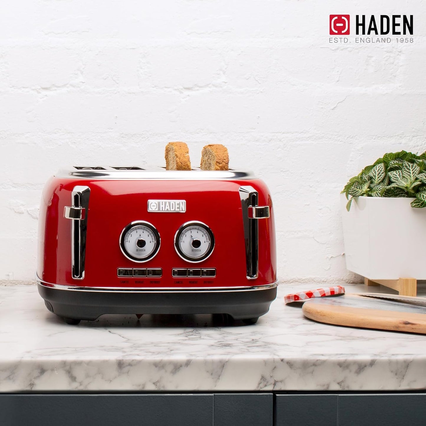 Haden Dorset 75083 Stainless Steel 1500W Retro Toaster 4 Slice Wide Slot w/Removable Crumb Tray and Settings, Black/Copper Toasters w/Adjustable Browning Control, Smart Toaster