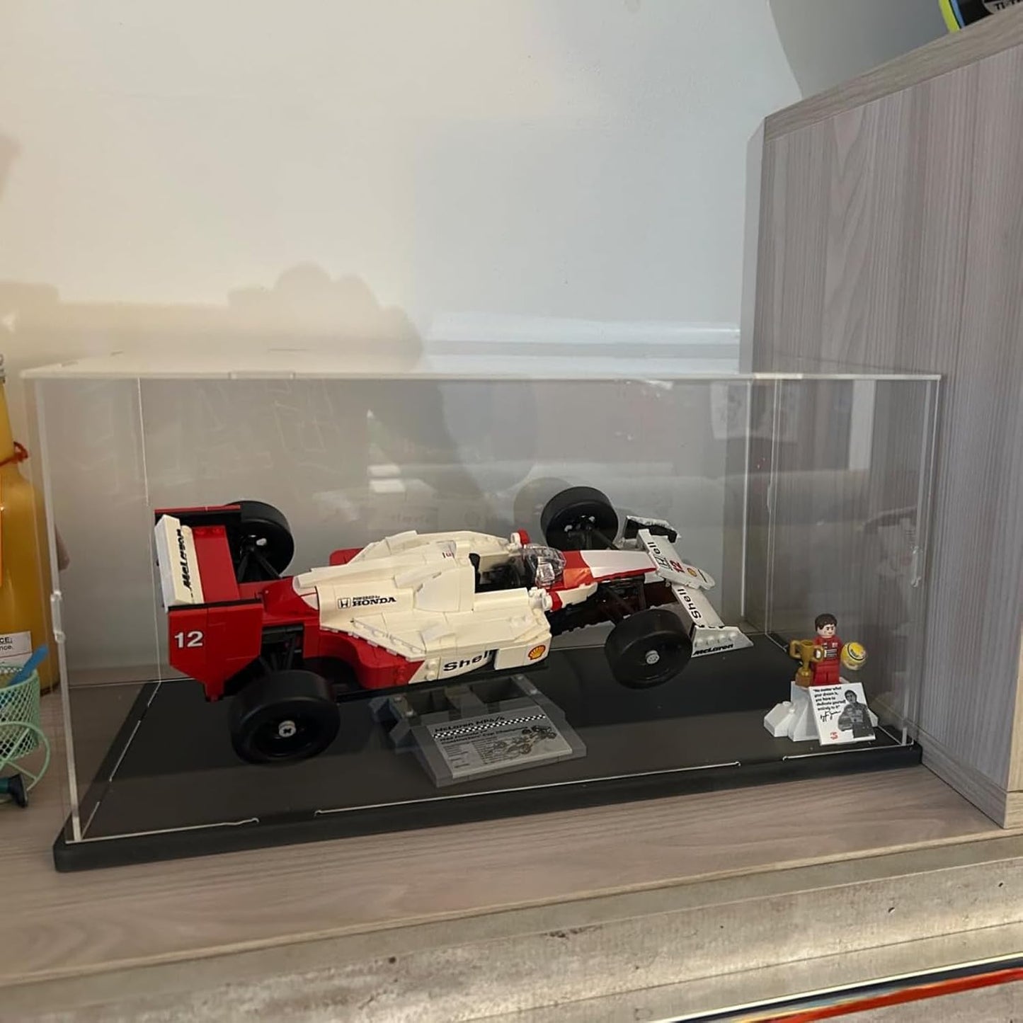 Thickened Clear Acrylic Display Case for Lego 10330 43268 76450 42170 10295 10353 Collectibles, Transparent Box Dustproof Protection with Wood-Plastic Base & String Light, Black Inside 40x20x20cm