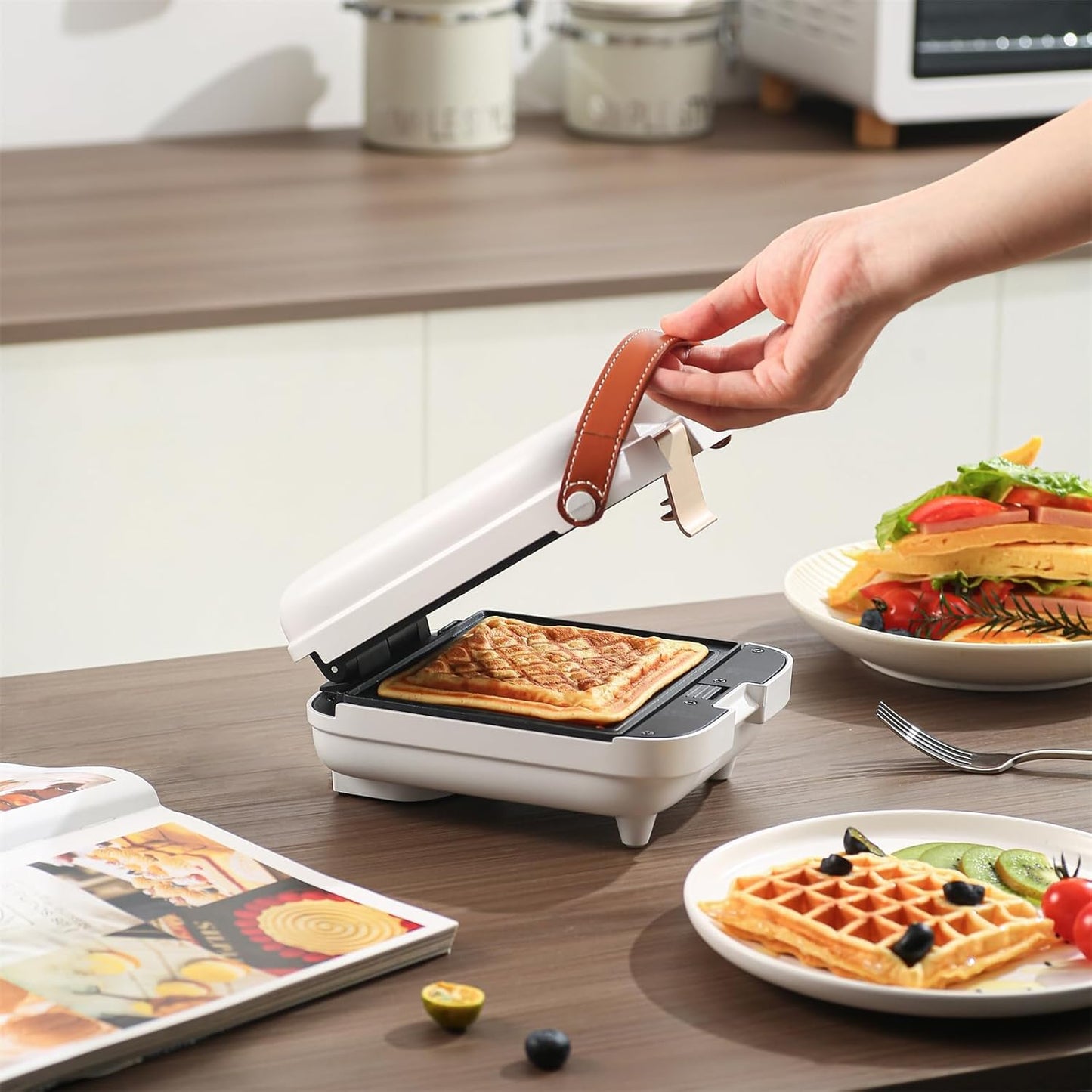 White 3 in 1 timing Sandwich Maker with Non-Stick Plates Indicator Lights and Lock Feature 600W Electric Panini Press, Pizza Pockets, Quesadillas, Waffle Breakfast Grilled Cheese Egg Bacon