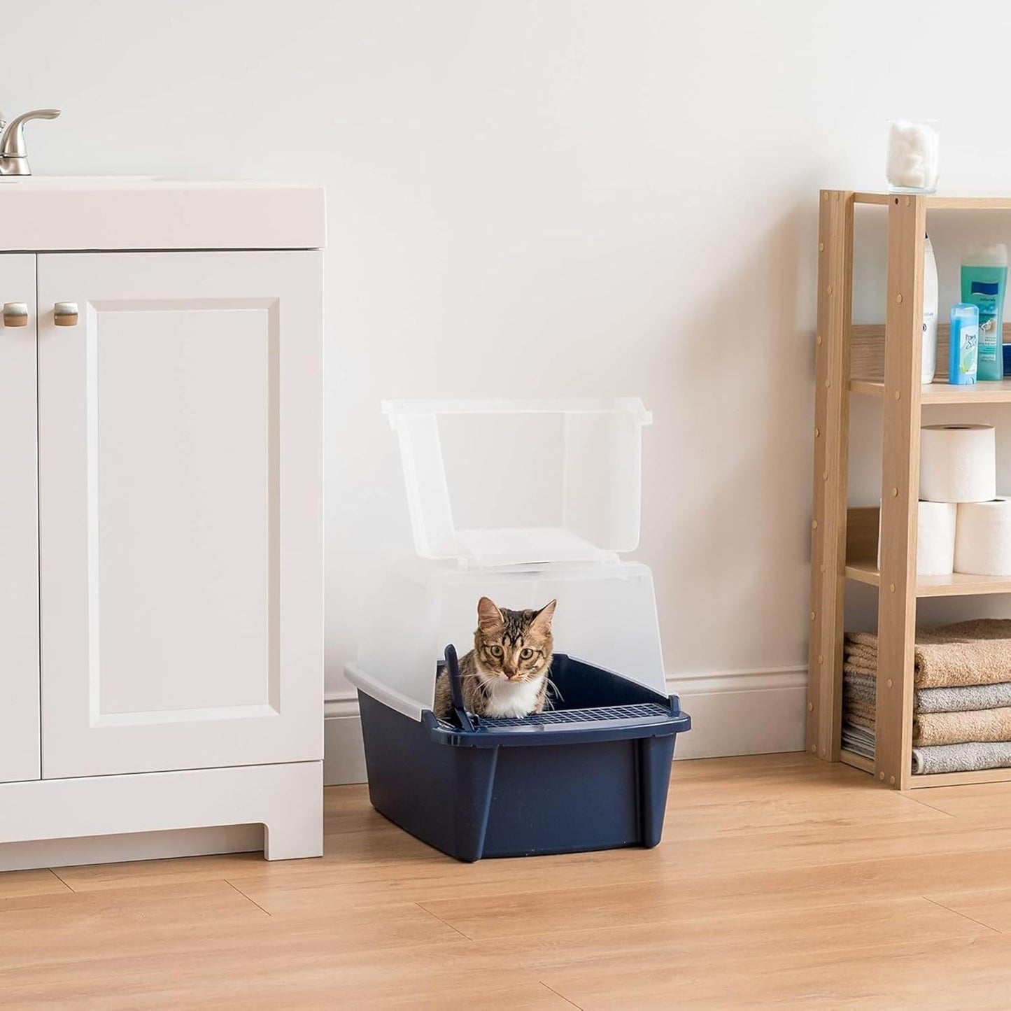 IRIS USA Cat Litter Box, Litter Box Enclosure with Scoop and Front Door Flap, Covered Kitty Litter Box for Privacy, Portable, Easy to Clean, Navy