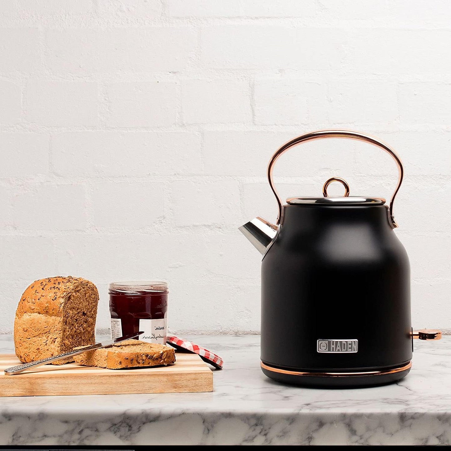 Haden 75041 Heritage 1.7 Liter (7 Cup) Stainless Steel Electric Kettle with Auto Shut-Off and Boil Dry Protection, Black/Copper