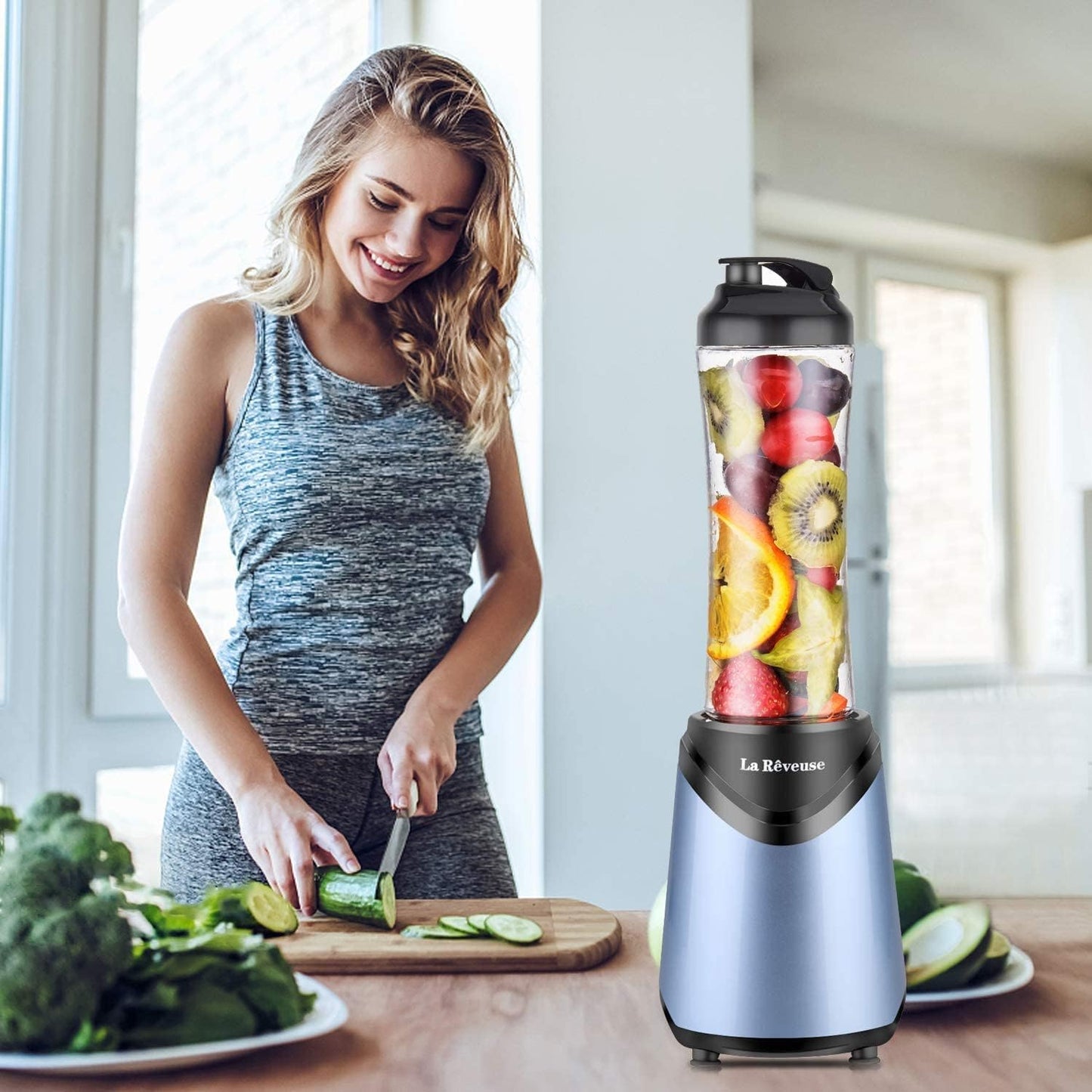 La Reveuse Smoothies Blender Personal Size 300 Watts with 2 Pieces 18 oz BPA Free Portable Travel Sports Bottles (Silver 2 Cups)