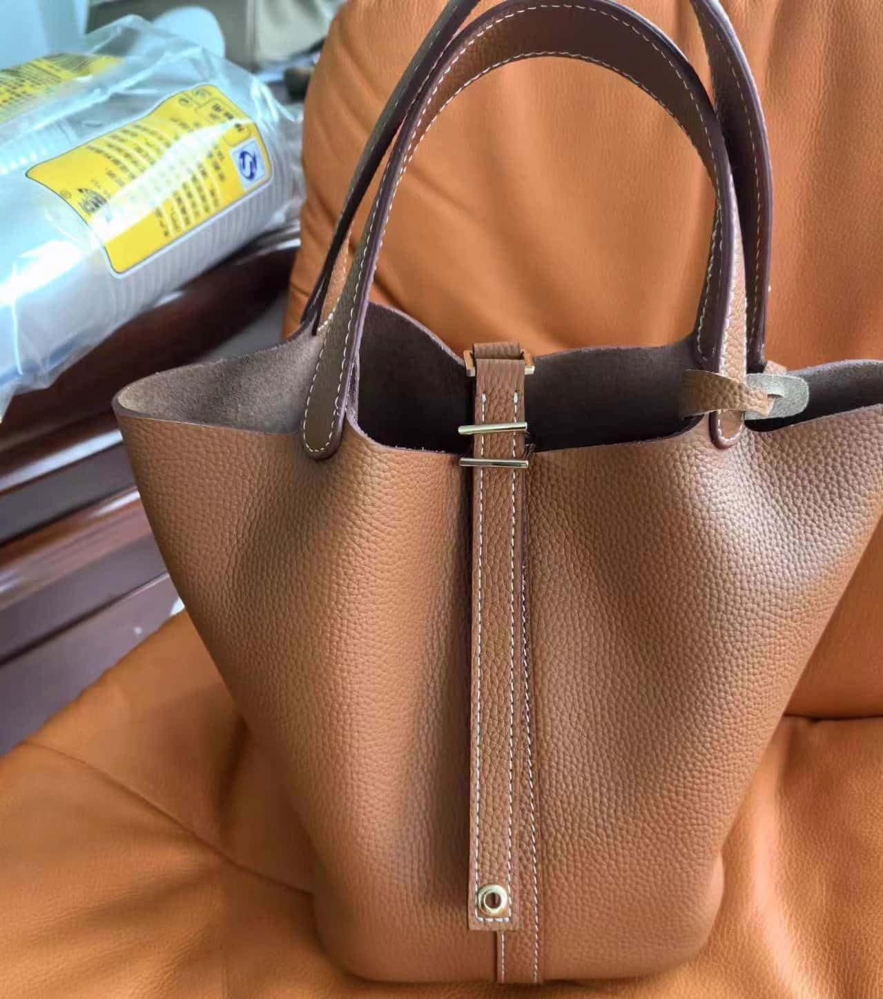 Purilite Select | Genuine Leather Bucket Handbag | Elegant & Fashionable Women's Tote | Lightweight Work & Travel Purse