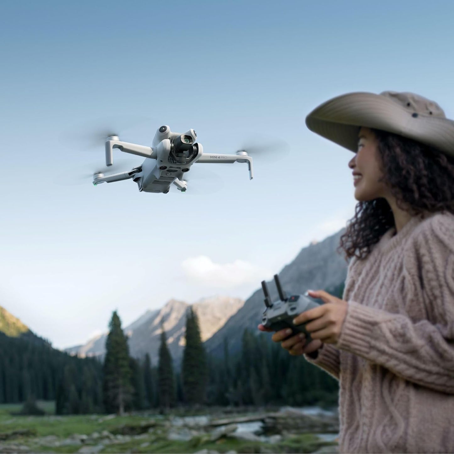 DJI Mini 4 Pro (DJI RC 2), Drones with Camera for Adults 4K, Under 0.549 lbs/249 g, 34 Mins Flight Time, 20km Max Video Transmission Distance, Omnidirectional Vision Sensing, Mini Drone for Beginners