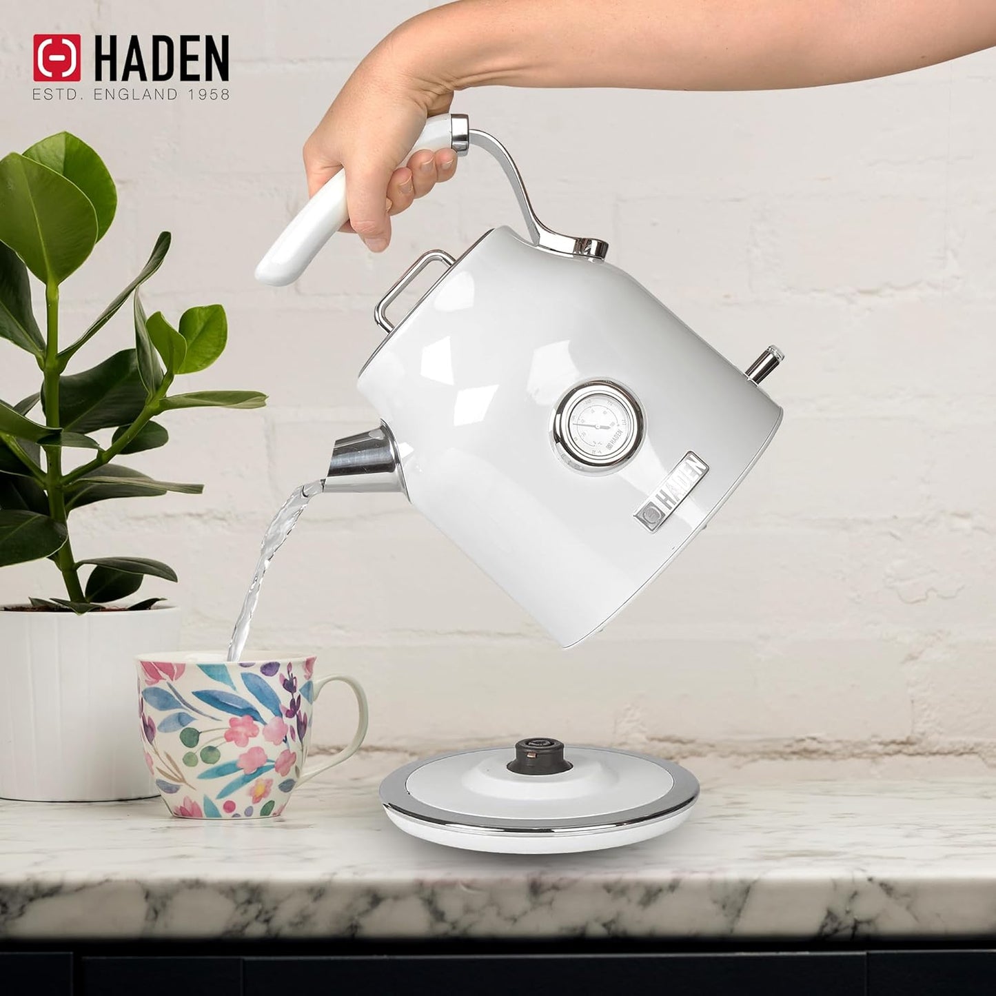 Haden Dorset 75070 Retro Stainless Steel Tea Kettle, 1500W Hot Water Kettle Electric Kettles for Boiling Water, 1.7L Black/Copper Electric Tea Kettles Automatic Shut Off, Boil-Dry Protection Tea Pots