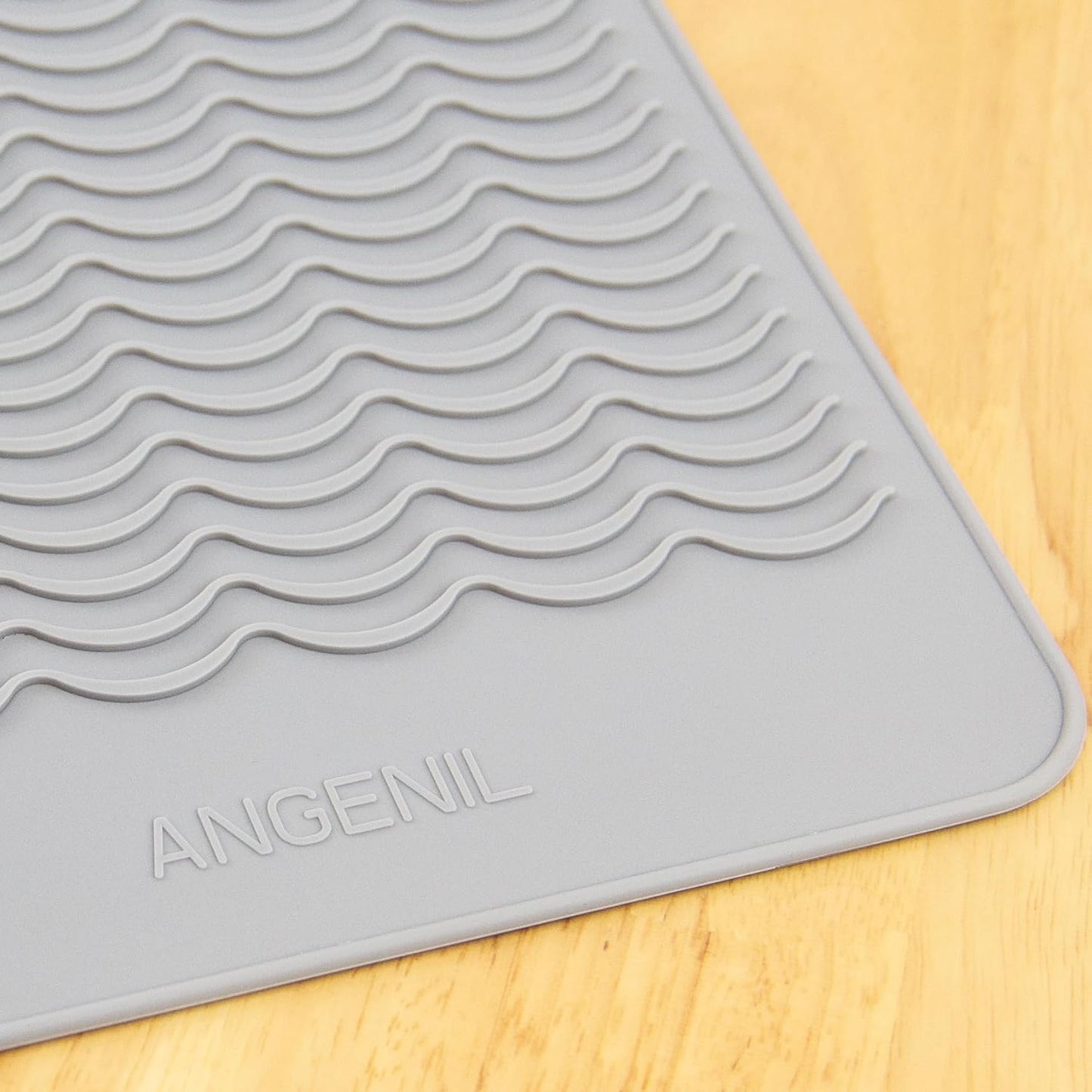 ANGENIL Pro Travel Flat Iron Heat Resistant Silicone Mat Pad, for Hair Straightener Tools, Travel Ceramic Titanium Flat Iron, Hair Curler, Curling Iron Wand Mat for Counter Large Size 11.02" x 7.9"