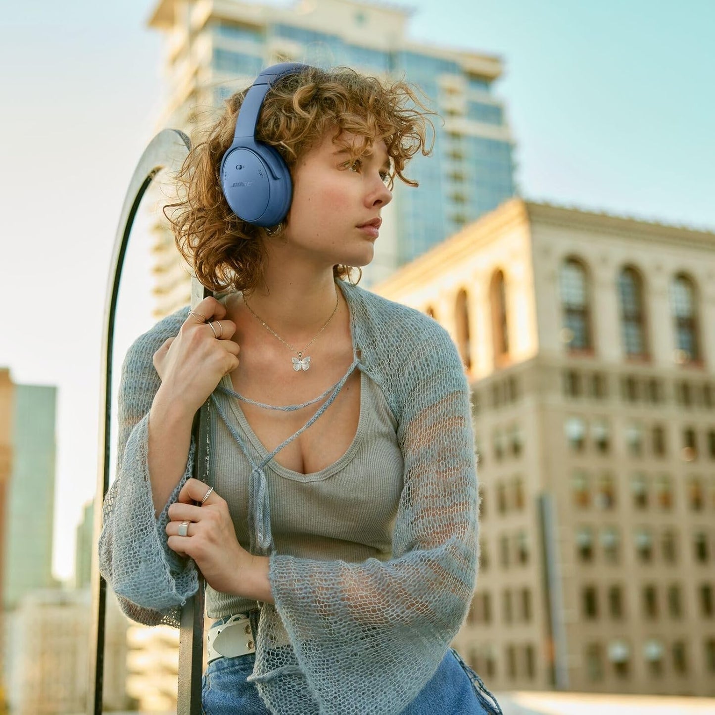 Bose QuietComfort Wireless Noise Cancelling Headphones, Bluetooth Over Ear Headphones with Up to 24 Hours of Battery Life, Sandstone - Limited Edition