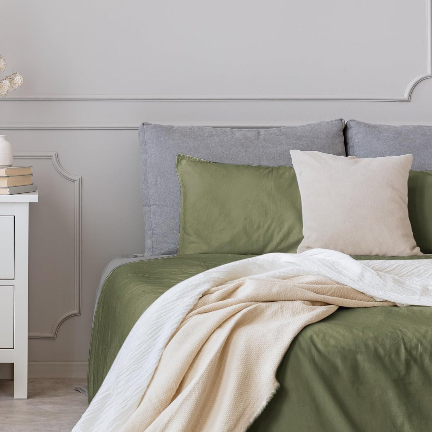 JOLLYVOGUE Queen Size Bed Sheet Set - 4 Piece Bed Sheets Set with Deep Pocket - Soft Breathable & Cooling - Resists Shrinkage & Fading Draps Queen - Easy Care (Dark Grey)