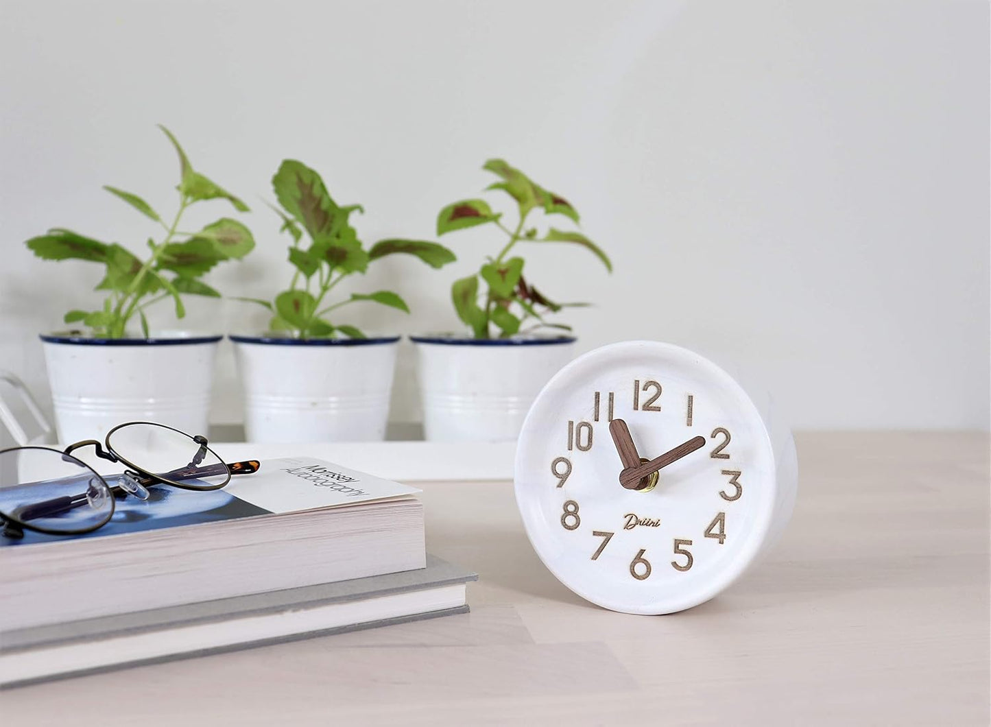Driini Wooden Analog Desktop Clock – 4.3 in. Decorative Pinewood Clock, No-Tick Design – Easy to Read Silent Sweep Mantle Clock – Quiet Tabletop Clocks with Wood Body, Hands, & Battery Cover; White