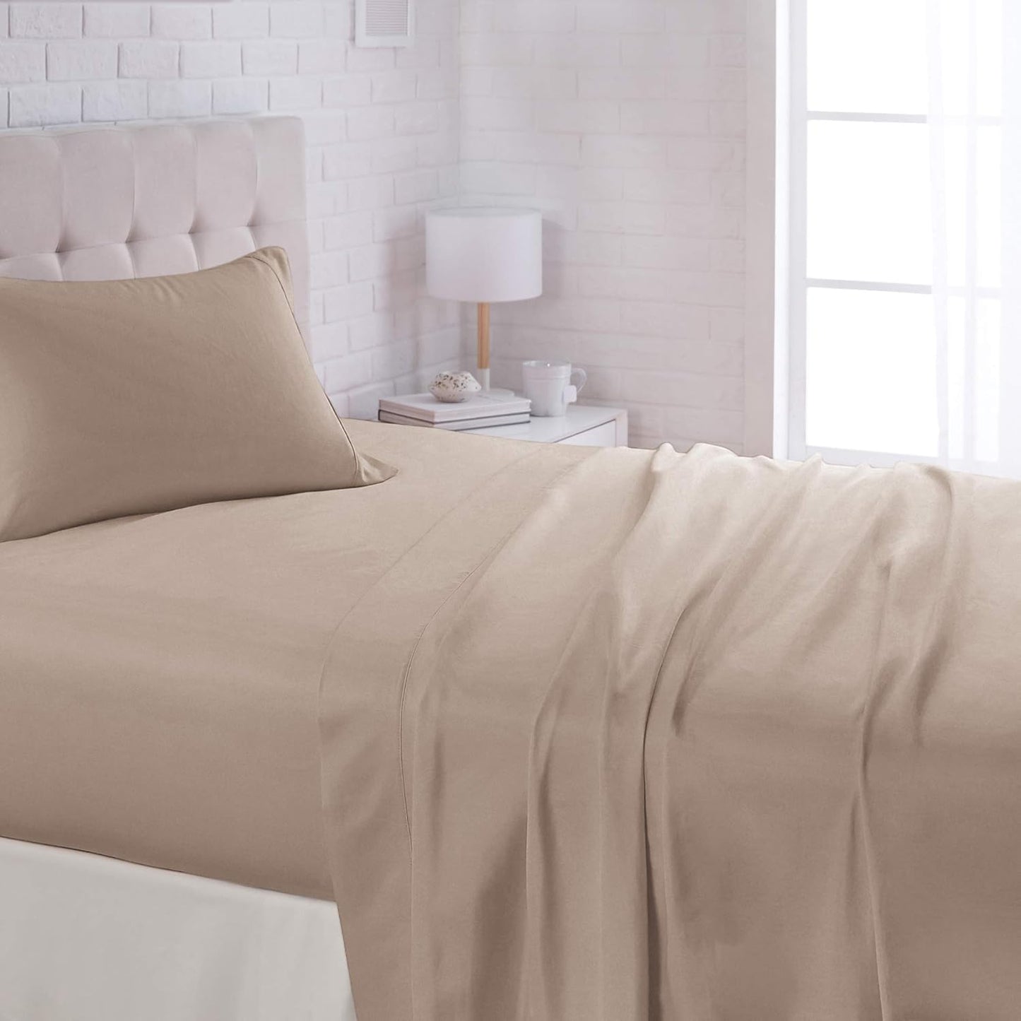 Amazon Basics Lightweight, Breathable Microfiber 4-Piece Bed Sheet Set with 14-Inch Deep Pockets, Full, Blush Pink, Solid
