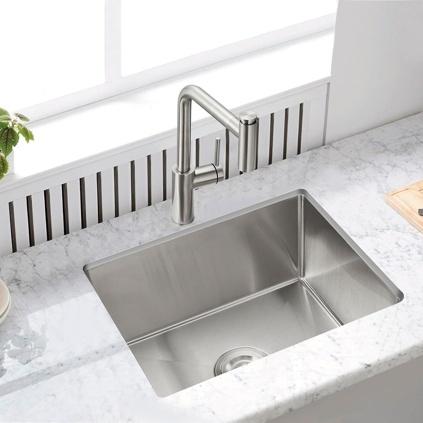MENATT 20-inch Undermount Kitchen Sink, SUS304 Stainless Steel Handmade Single Bowl Kitchen Sink with Sink Strainer (Brushed), 20"x16"x9"