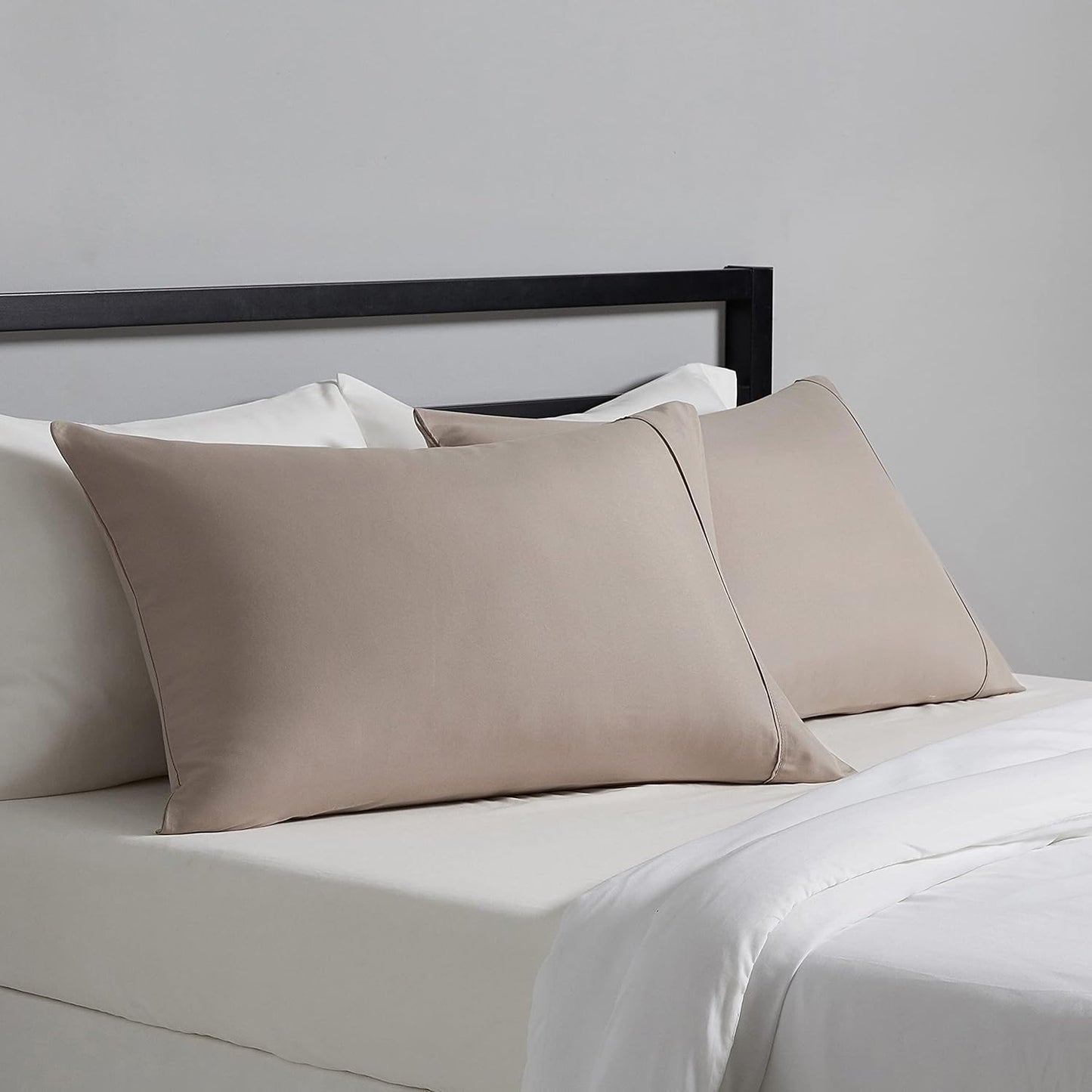 Amazon Basics Lightweight, Breathable Microfiber 4-Piece Bed Sheet Set with 14-Inch Deep Pockets, Full, Blush Pink, Solid