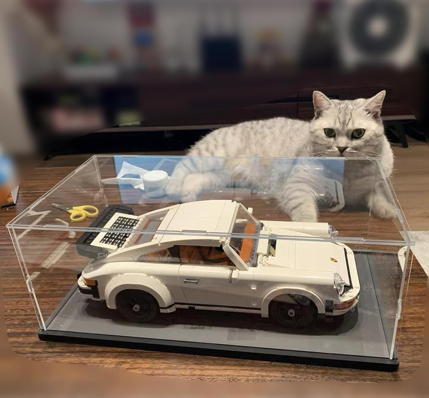 Thickened Clear Acrylic Display Case for Lego 10330 43268 76450 42170 10295 10353 Collectibles, Transparent Box Dustproof Protection with Wood-Plastic Base & String Light, Black Inside 40x20x20cm
