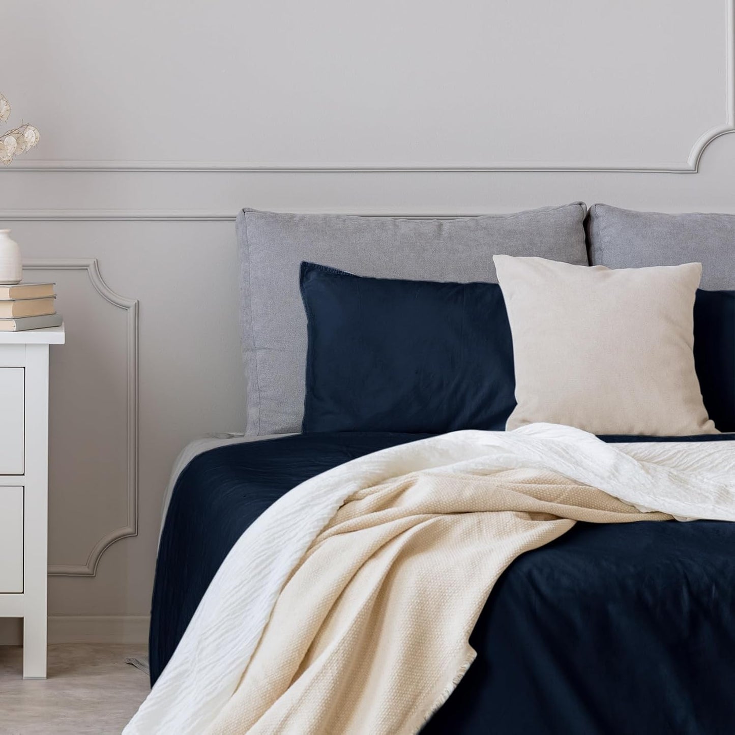 JOLLYVOGUE Queen Size Bed Sheet Set - 4 Piece Bed Sheets Set with Deep Pocket - Soft Breathable & Cooling - Resists Shrinkage & Fading Draps Queen - Easy Care (Dark Grey)