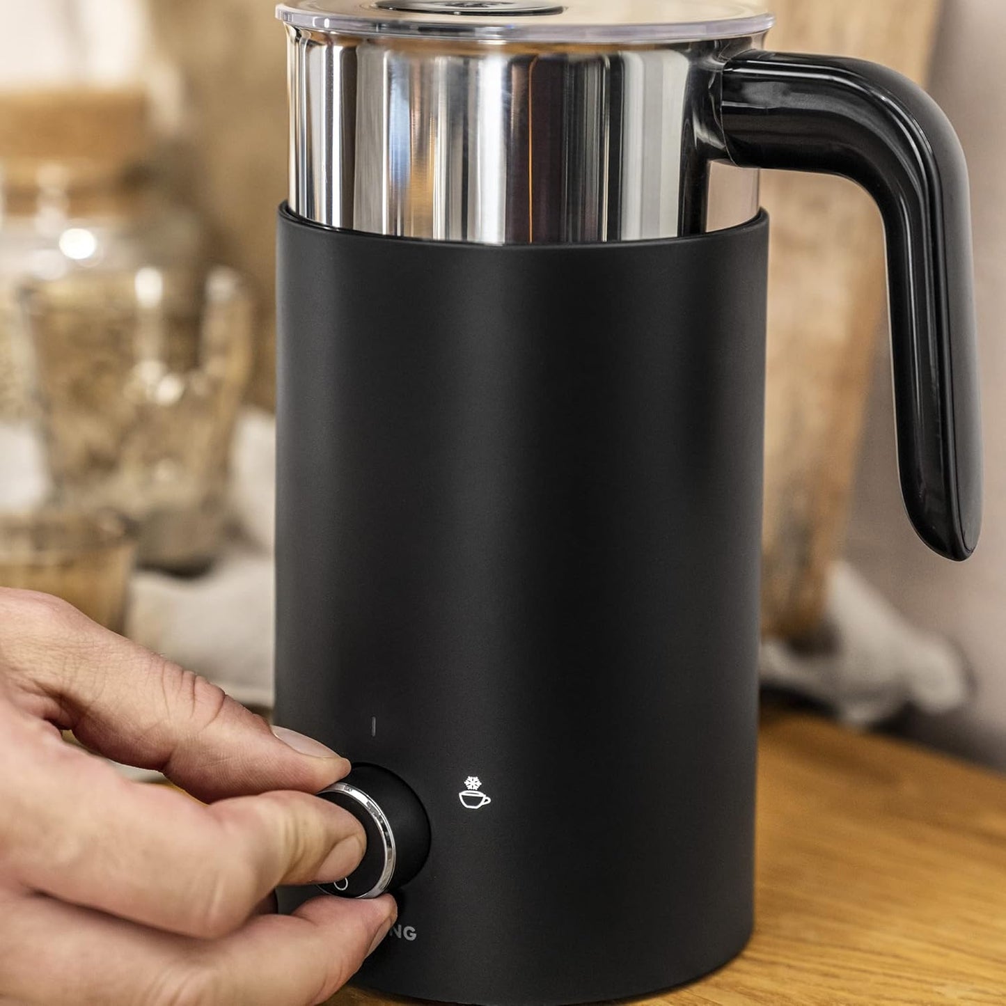 ZWILLING Enfinigy Electric Barista Non-Slip Milk Frother and Warmer, Black- Milk Steamer for Latte, Cappuccino, Macchiato