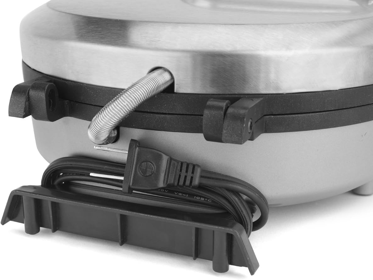 Cuisinart 4-Slice Round Belgian Waffle Maker, Non-Stick Coated Plates, Silver (WAF-200C)