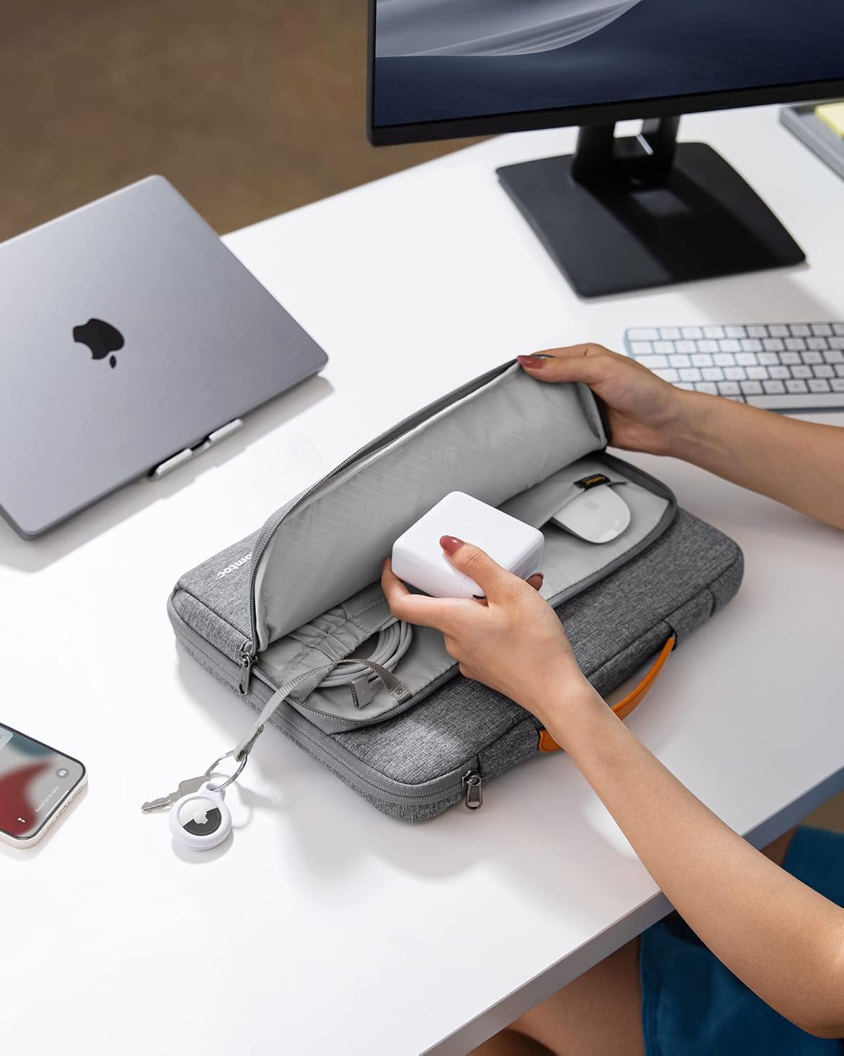 tomtoc 360 Protective Laptop Carrying Case for 16-inch New MacBook Pro M4/M3/M2/M1 Pro/Max 2024-2019, Water-Resistant Laptop Bag Sleeve with Accessory Pocket for The New Razer Blade 15