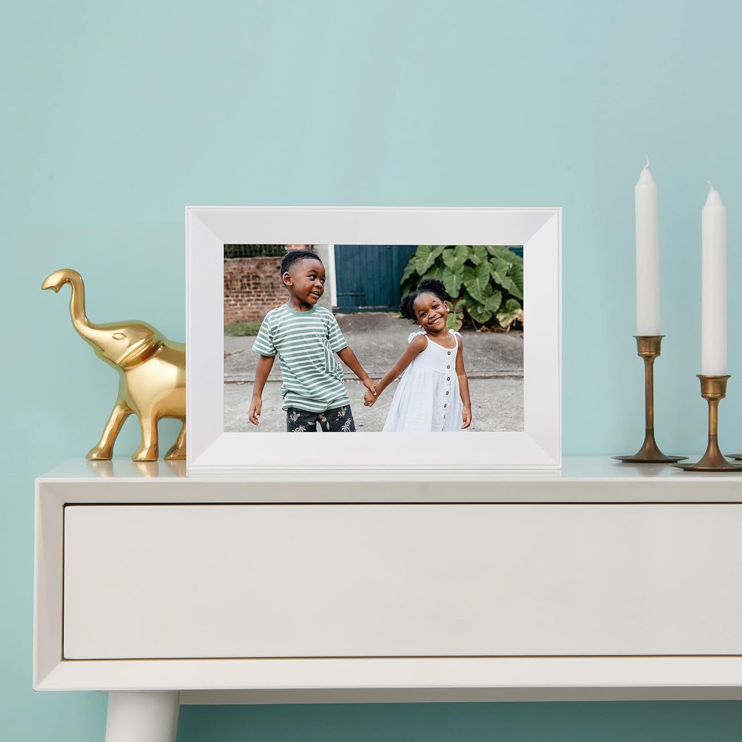 Aura Aspen 12" Digital Photo Frame - Black with Paper Mat