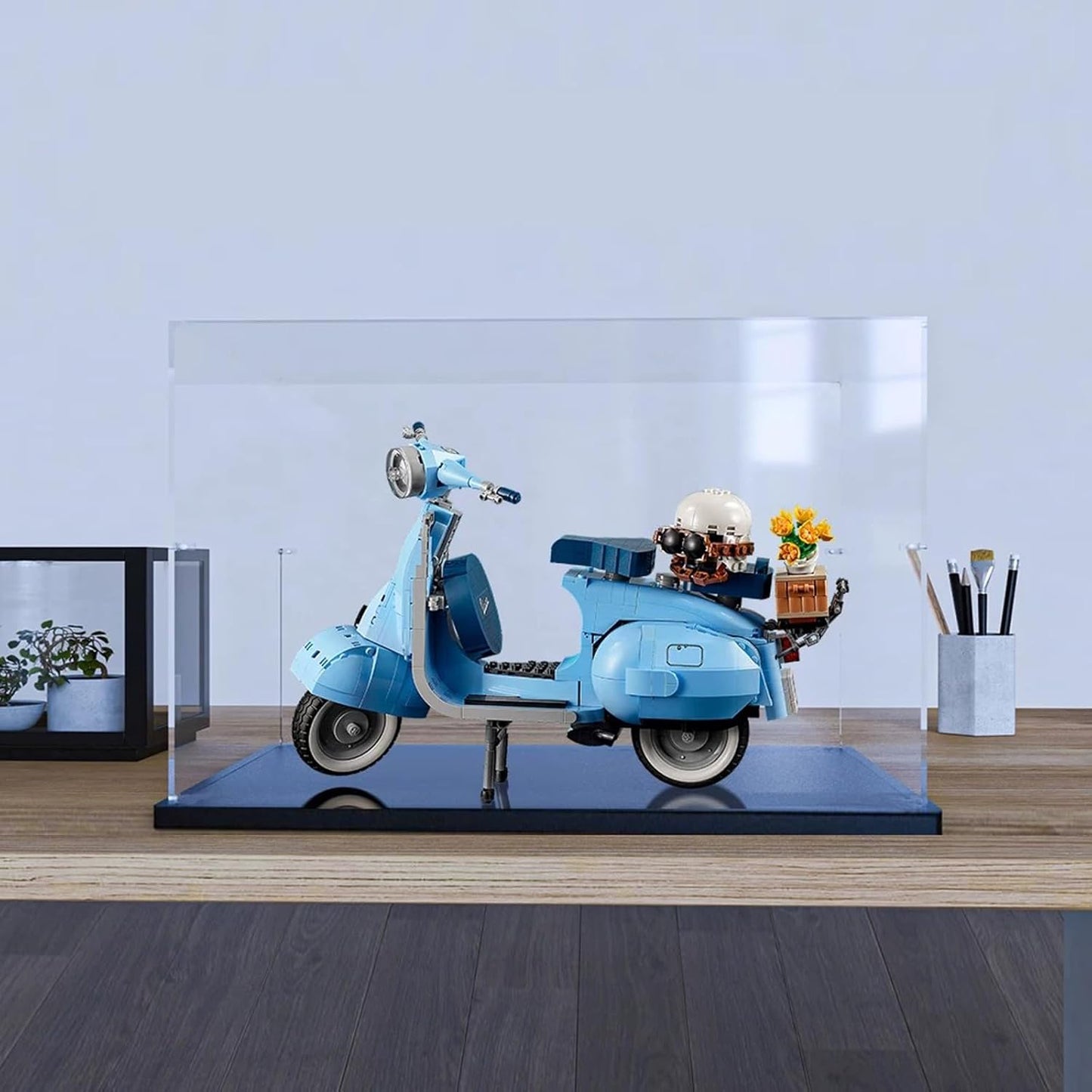 Thickened Clear Acrylic Display Case for Lego 10330 43268 76450 42170 10295 10353 Collectibles, Transparent Box Dustproof Protection with Wood-Plastic Base & String Light, Black Inside 40x20x20cm