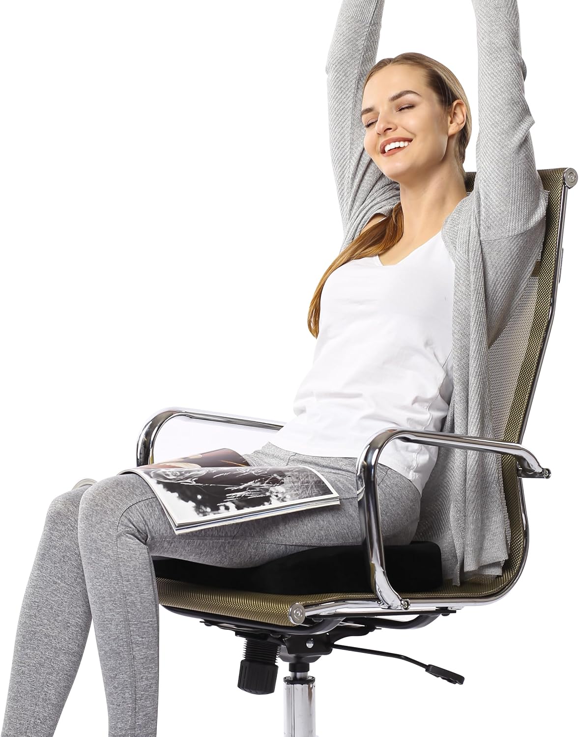 Everlasting Comfort Memory Foam Seat Cushion - Office Chair Cushion for Work, Travel, Car Support Pillow for Driving - Portable Seat for Chairs and Desks - Coussin Chaise - Black