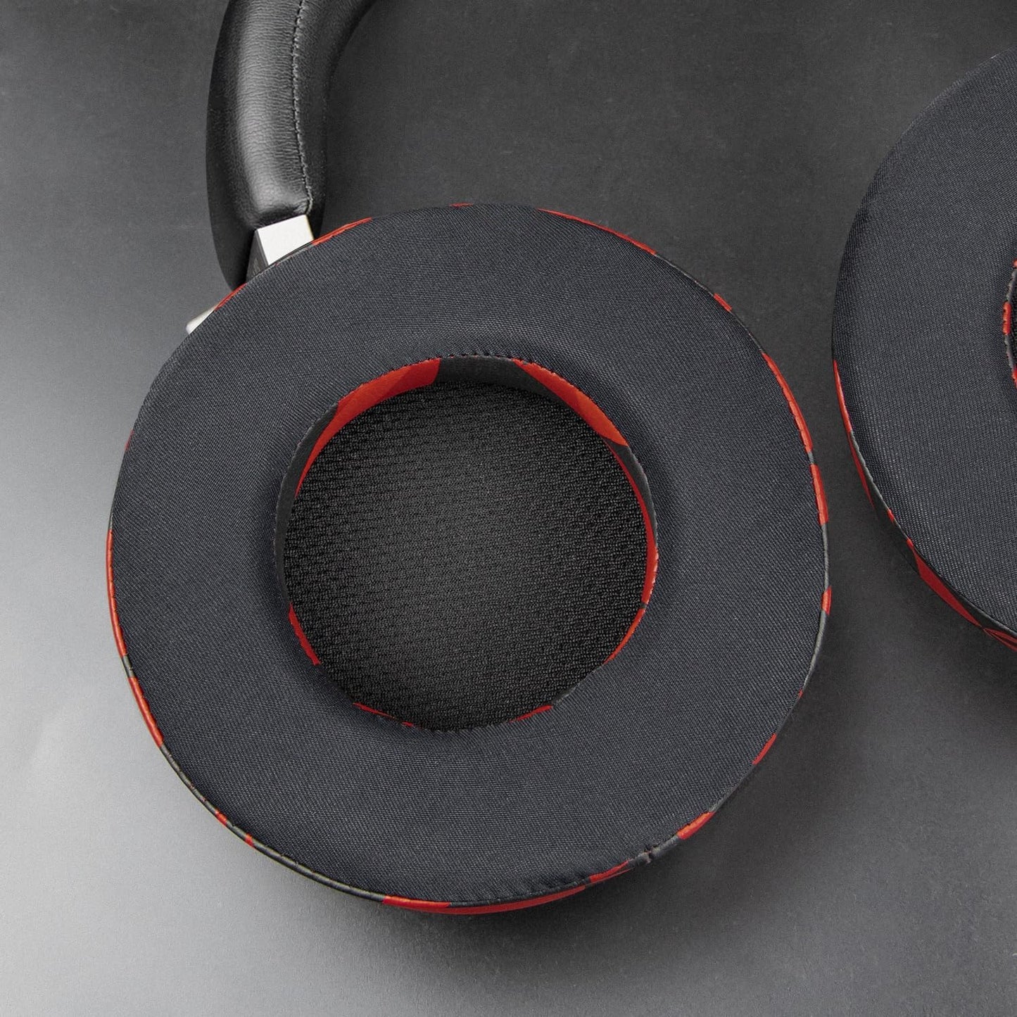 SOULWIT Cooling Gel Ear Pads Replacement for Corsair Virtuoso RGB Wireless XT SE Gaming Headset, Earpads Cushions with High-Density Noise Isolation Foam, Added Thickness - Black