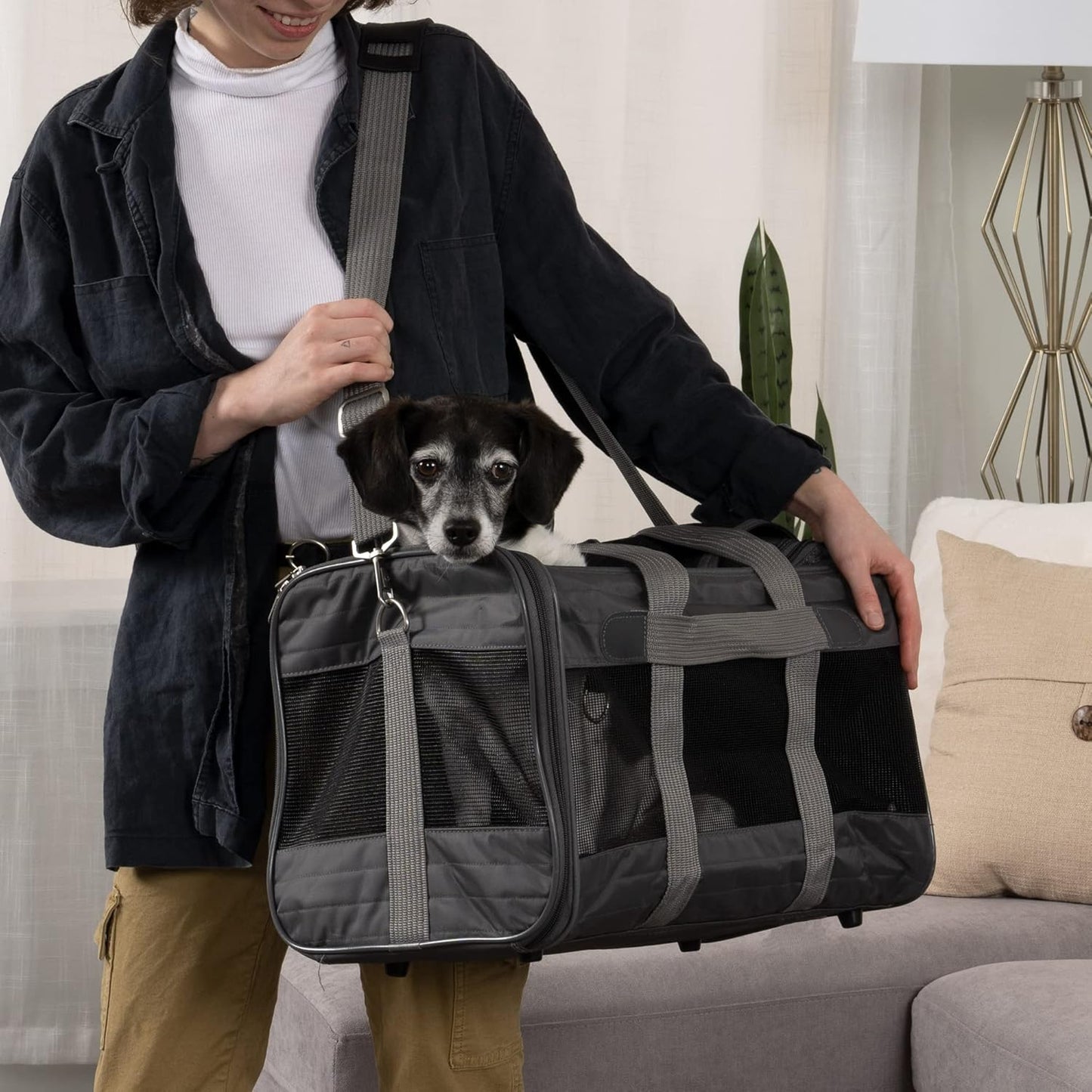 Sherpa Original Deluxe Travel Bag Pet Carrier, Airline Approved & Guaranteed-On-Board - Mesh Panels & Spring Frame, Locking Safety Zippers, Machine Washable Liner - Charcoal Gray, Medium