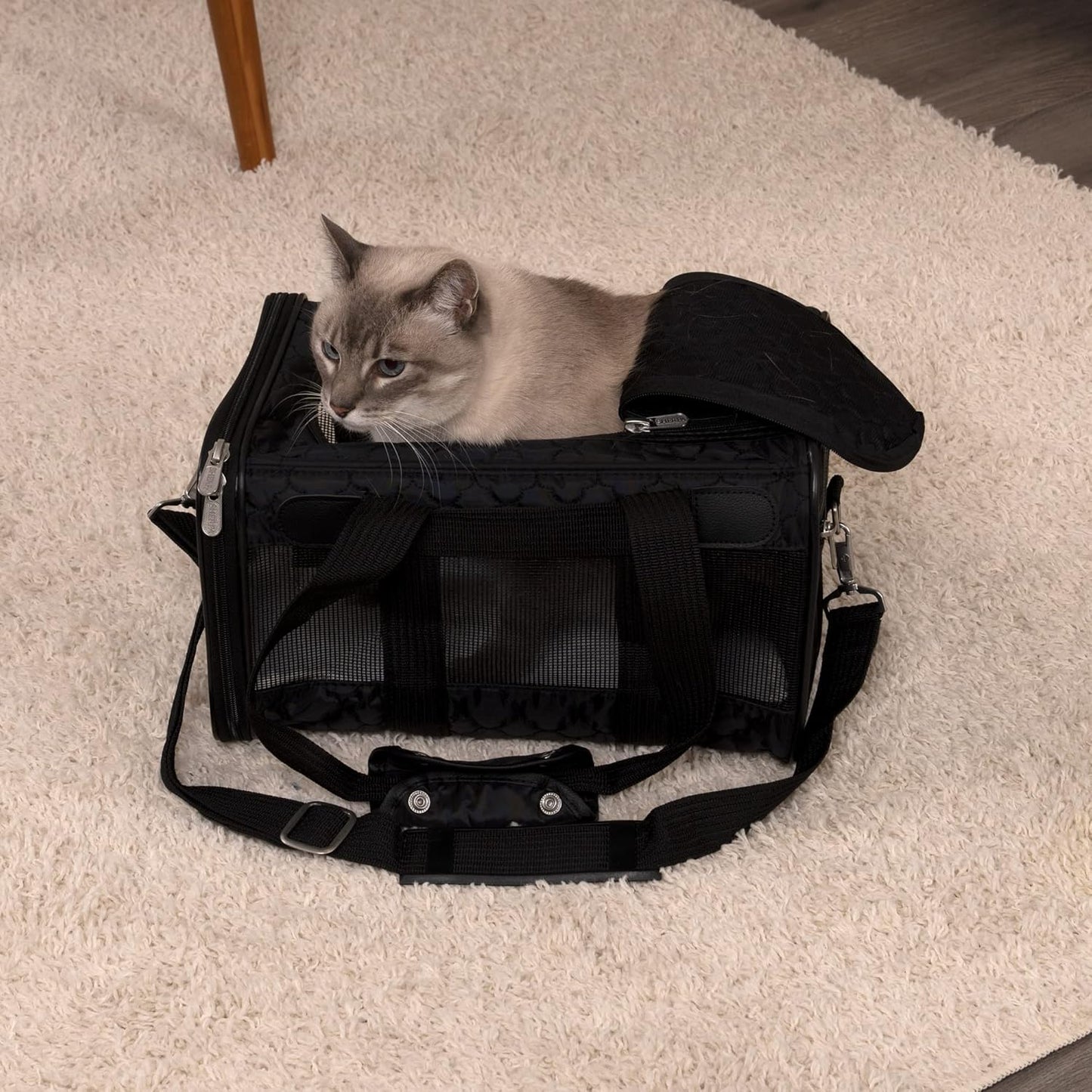 Sherpa Original Deluxe Travel Bag Pet Carrier, Airline Approved & Guaranteed-On-Board - Mesh Panels & Spring Frame, Locking Safety Zippers, Machine Washable Liner - Charcoal Gray, Medium