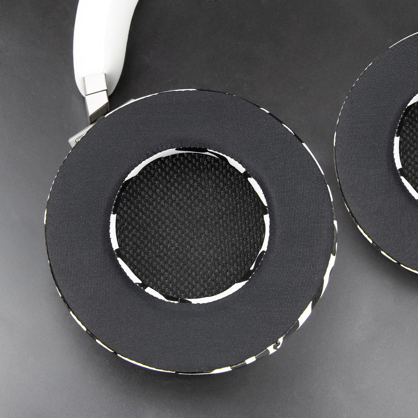 SOULWIT Cooling Gel Ear Pads Replacement for Corsair Virtuoso RGB Wireless XT SE Gaming Headset, Earpads Cushions with High-Density Noise Isolation Foam, Added Thickness - Black