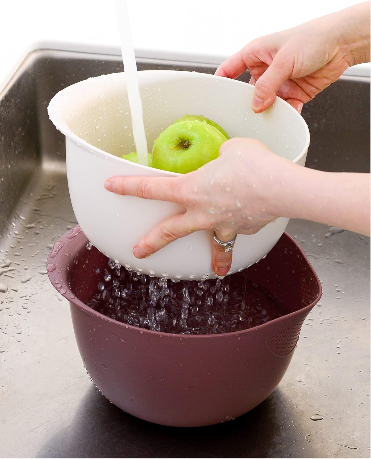 Blue Ginkgo Rice Washing Bowl and Colander Kitchen Set - Strain Rice, Quinoa and Small Grains - Soak, Wash and Drain Produce (4 Quart) - Cream and Limestone