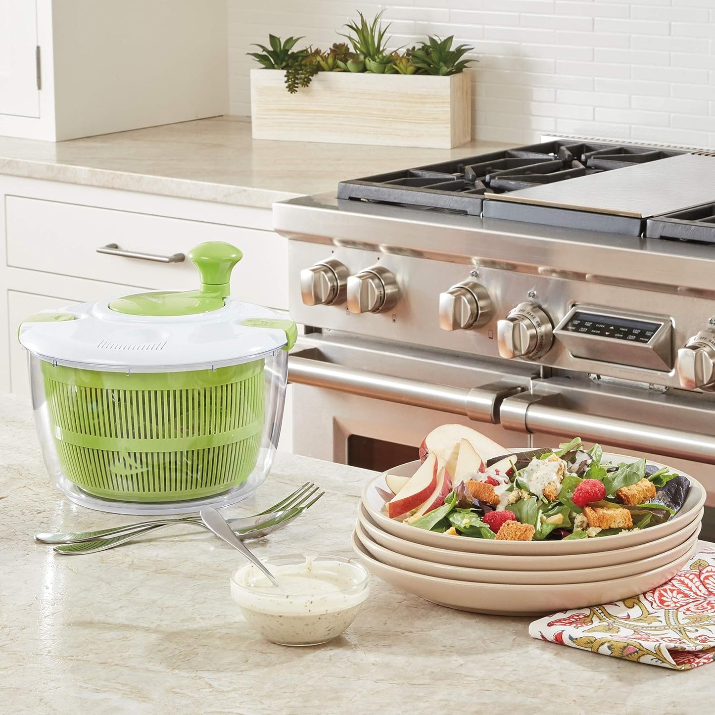 Cuisinart Salad Spinner with Easy-to-Spin Knob (CTG-00-SASC)