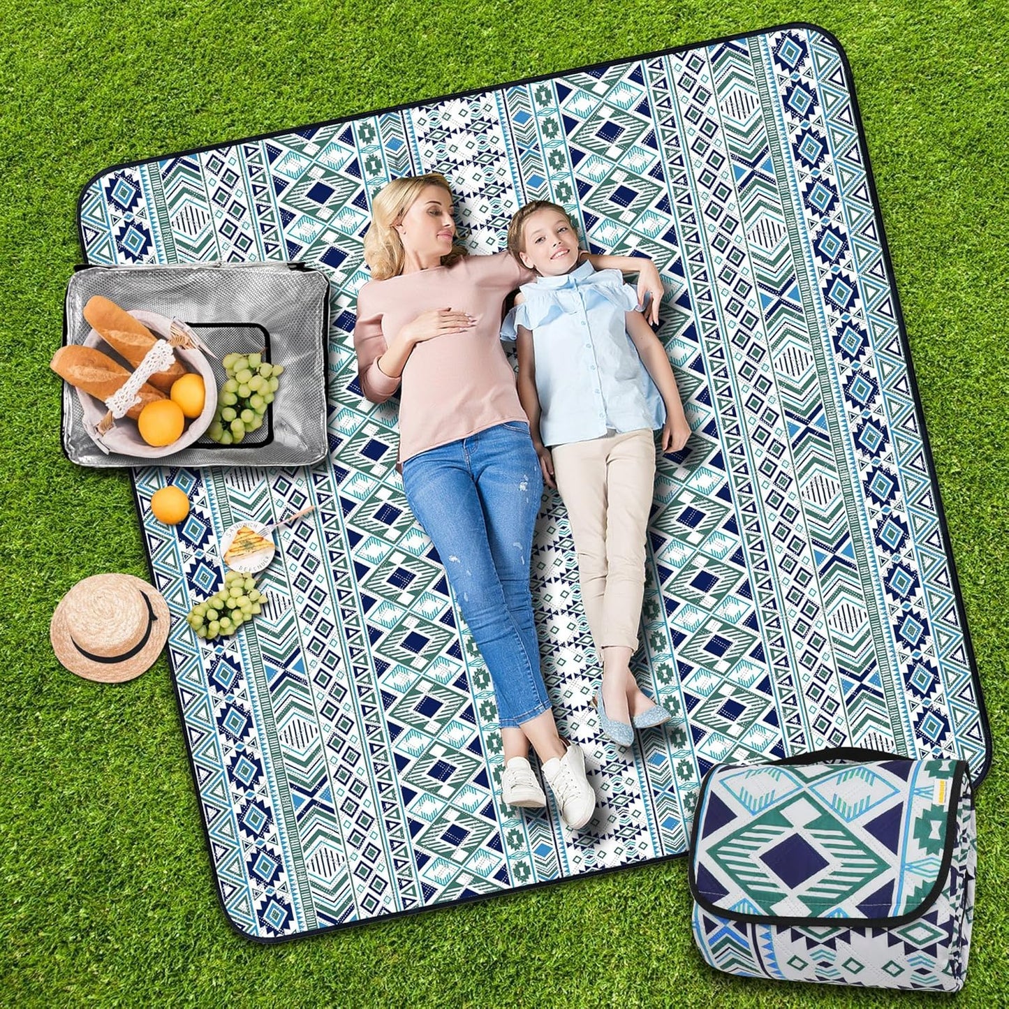 SAMSIER Large Outdoor Picnic Blankets Waterproof Foldable, Beach Blanket Sandproof Portable, Cute Picnic Mat Washable (Navy Blue, 60"×80")