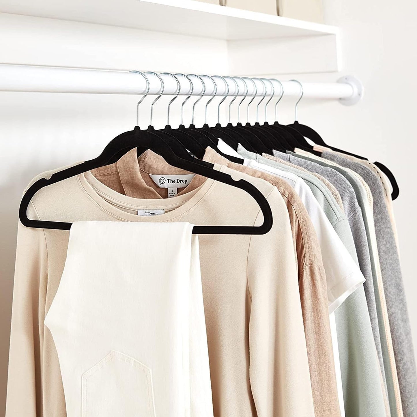 Velvet Suit Hangers 30-Pack | Black Non-Slip Slim Clothes Hangers | Space Saving Velvet Coat & Shirt Hangers | Heavy-Duty Plastic Closet Organizer
