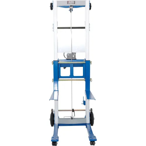 Global Industrial™ Lightweight Hand Operated Lift Truck, 400 Lb. Capacity Fixed Legs