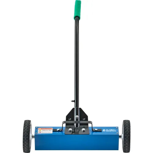 Global Industrial™ Magnetic Floor Sweeper, 18" Cleaning Width