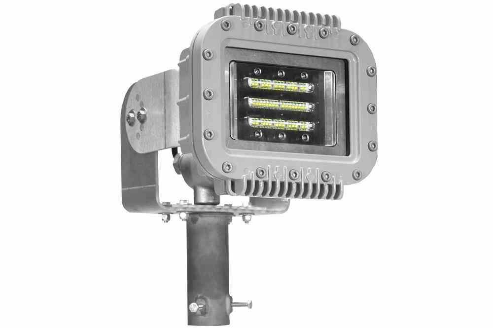 Explosion Proof Pole Mounted Slip Fitter With 70 Watt Low Profile LED Fixutre