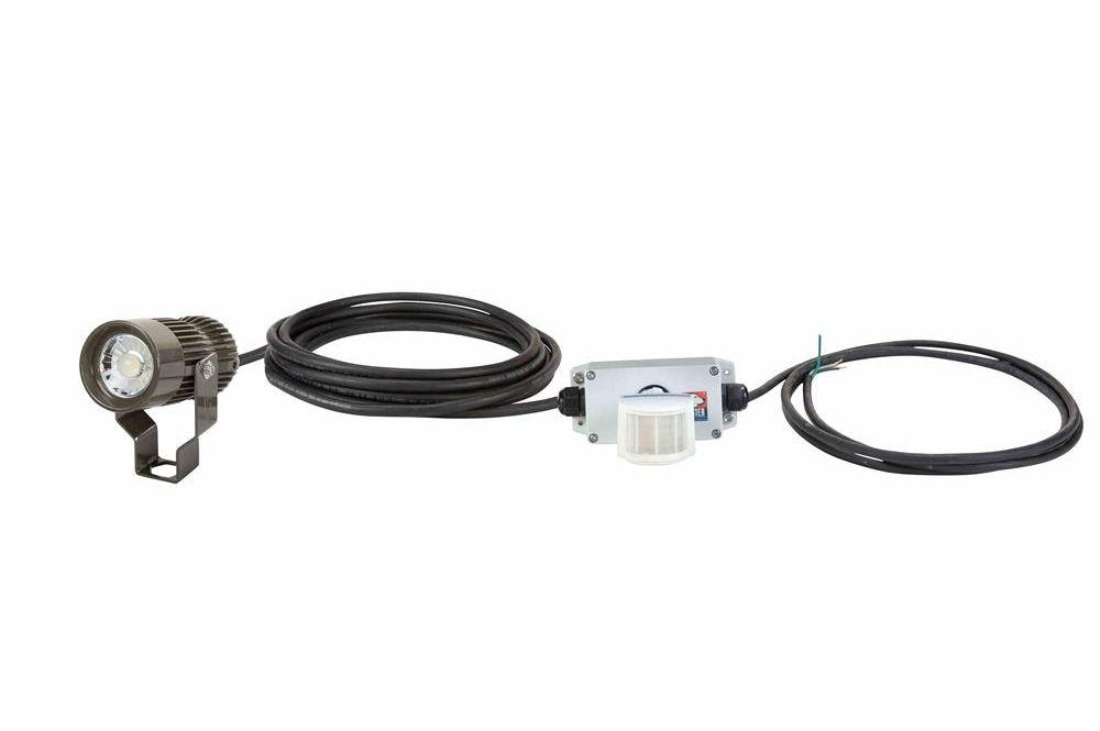 18 Watt LED Industrial Light Fixture - Day/Night Sensor - Aluminum - 120-277V AC - IP65 Waterproof