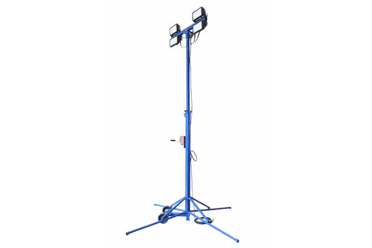 Larson 600 Watt Portable Light Tower - (4) 150 Watt LED Lights - 120-277V AC - Extends to 16 feet